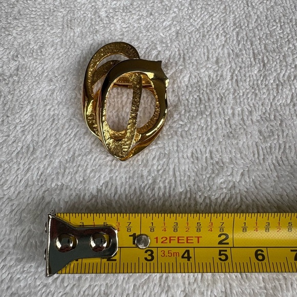 Vintage Gold Tone Abstract Scarf Slide / Clip - Unisex Accessory - Picture 6 of 9